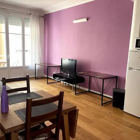 Les Palais De La Med